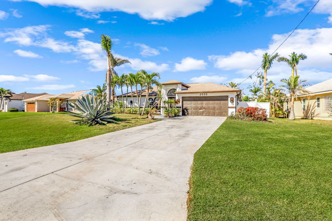 2555 SW 27th St, Cape Coral, FL 33914