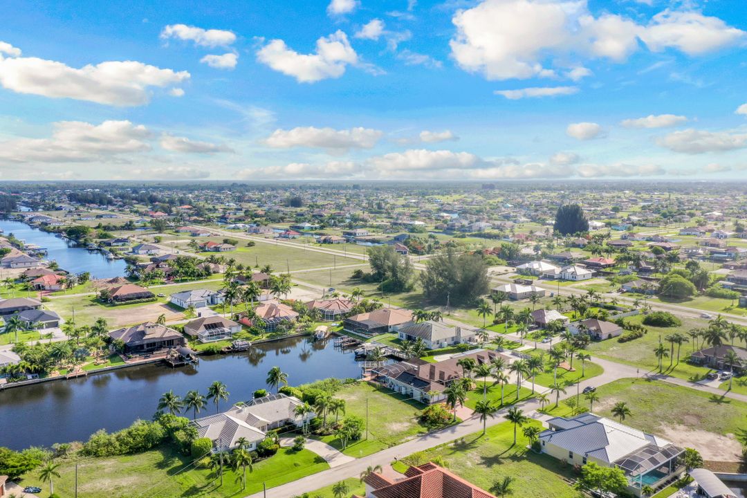 4101 NW 11th St, Cape Coral, FL 33993