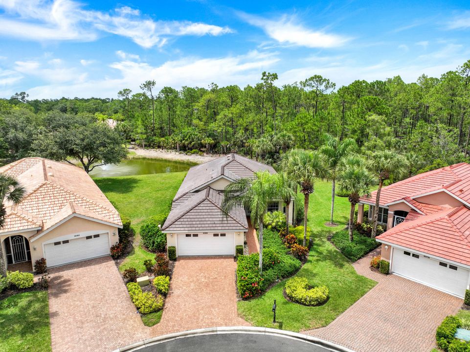 6082 Highwood Park Ct, Naples, FL 34110