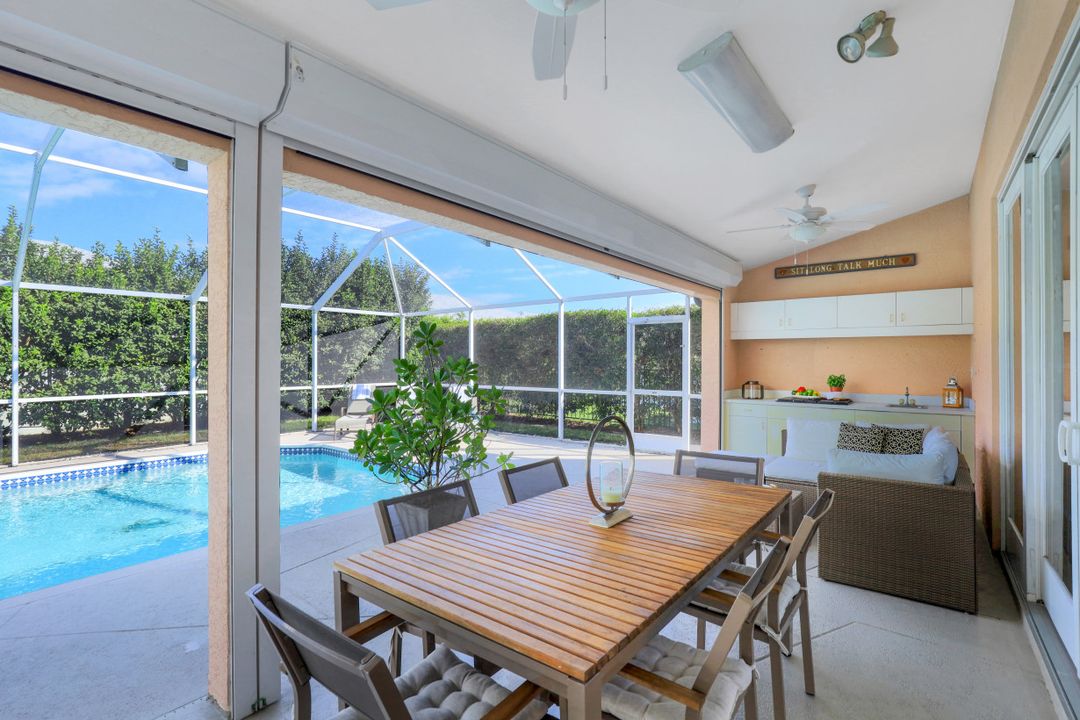 1812 Piccadilly Circus, Naples, FL 34112