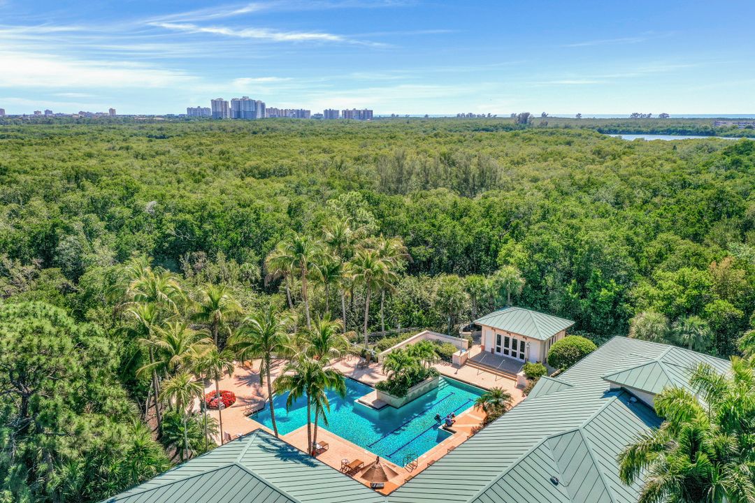 455 Cove Tower Dr #704, Naples, FL 34110