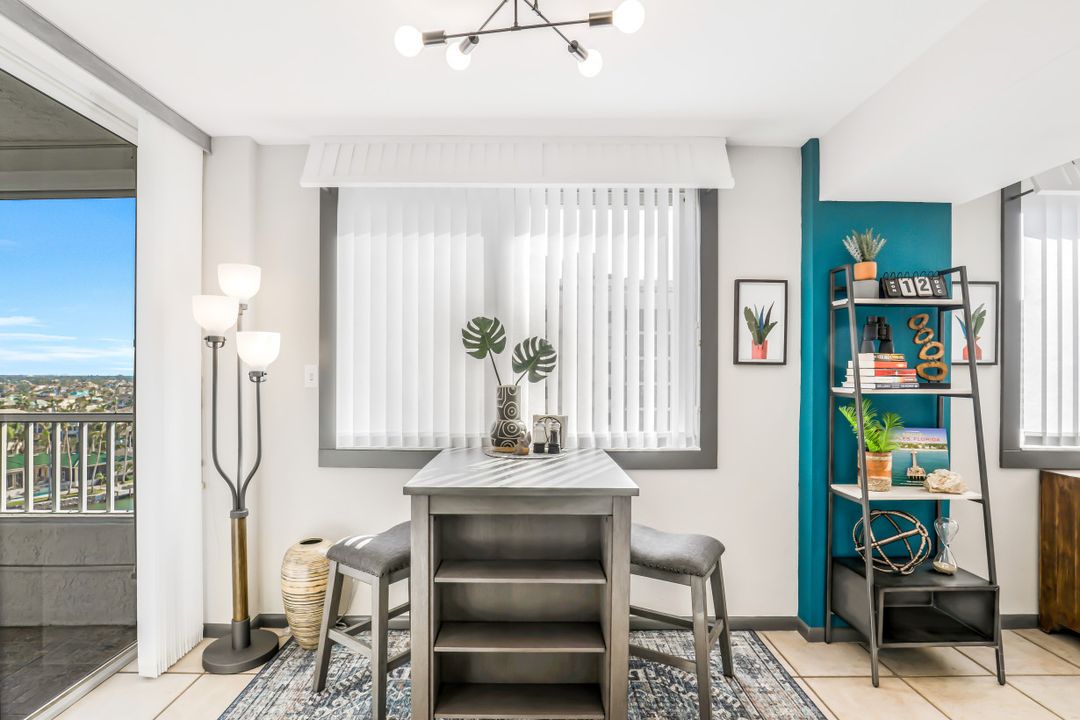 11116 Gulf Shore Dr #904, Naples, FL 34108