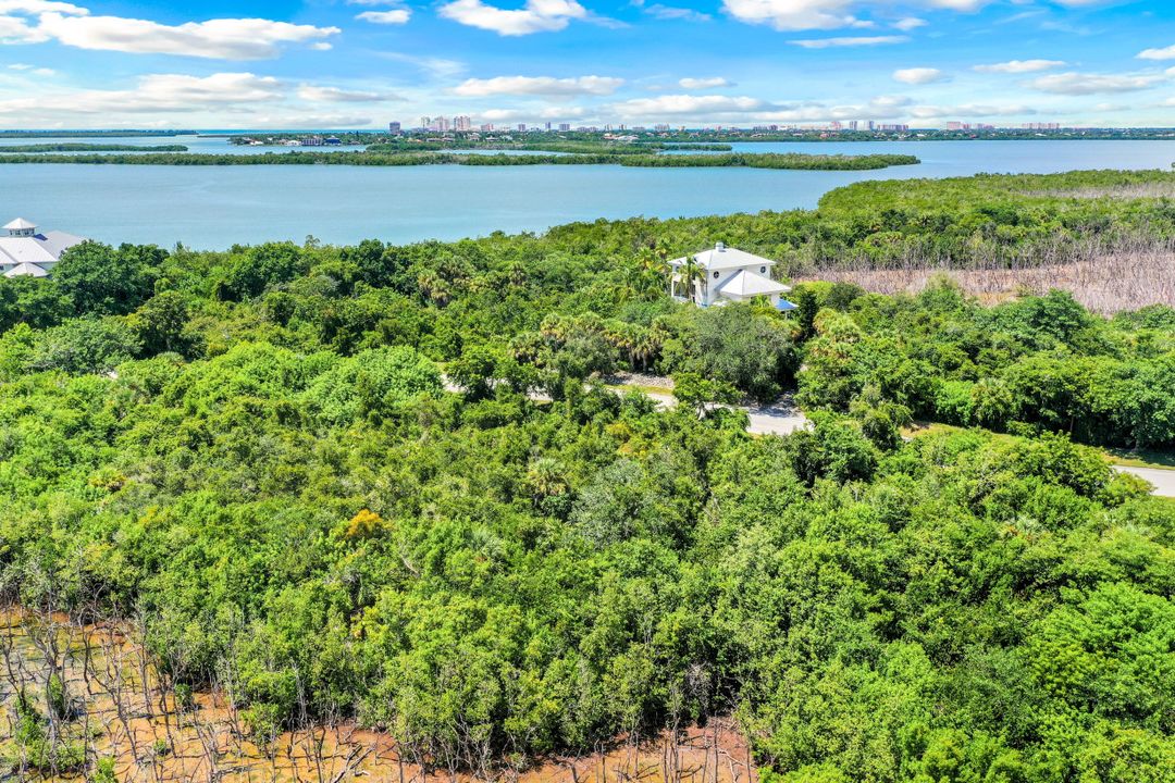 828 Whiskey Creek Dr, Marco Island, FL 34145