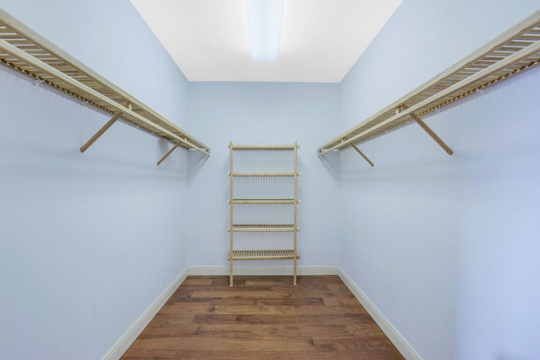 10620 Gulf Shore Dr #401, Naples, FL 34108