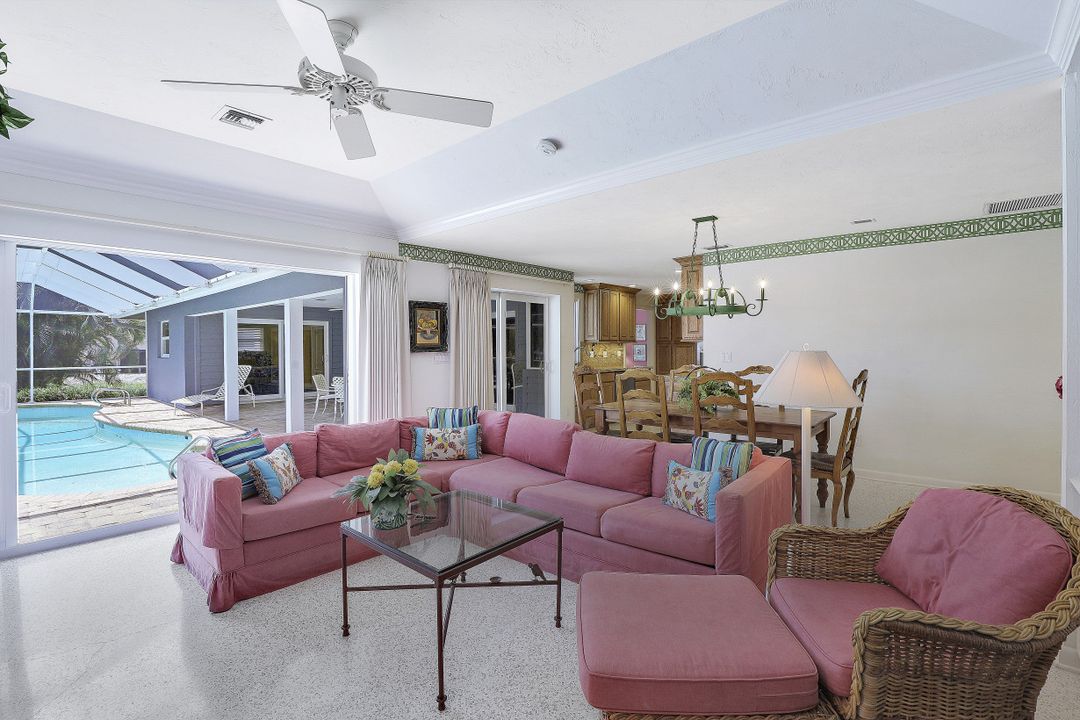 427 Nassau Ct, Marco Island, FL 34145