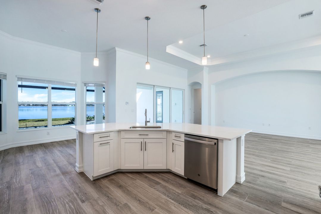 13896 Blue Bay Cir, Fort Myers, FL 33913