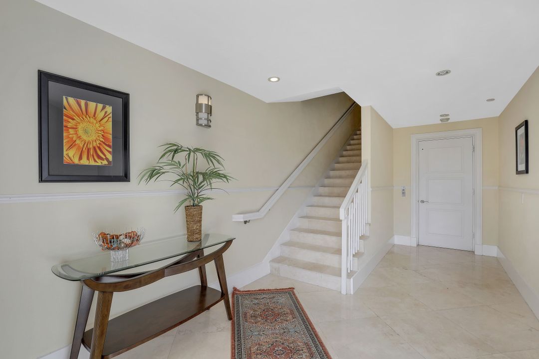 1001 10th Ave S #F3, Naples, FL 34102