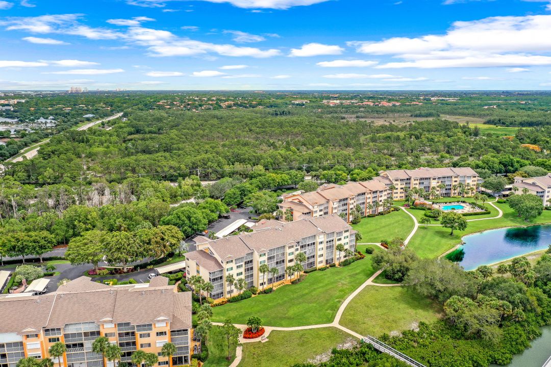 320 Horse Creek Dr #403, Naples, FL 34110