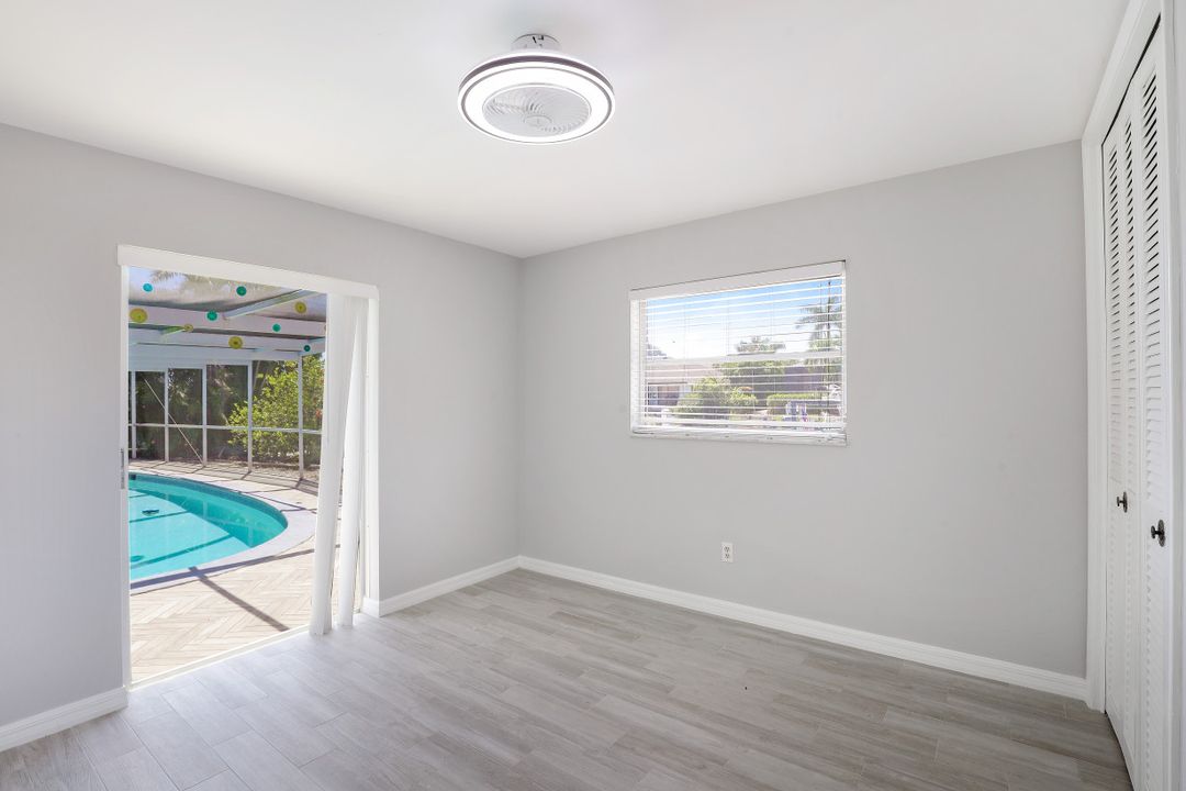 288 Grapewood Ct, Marco Island, FL 34145