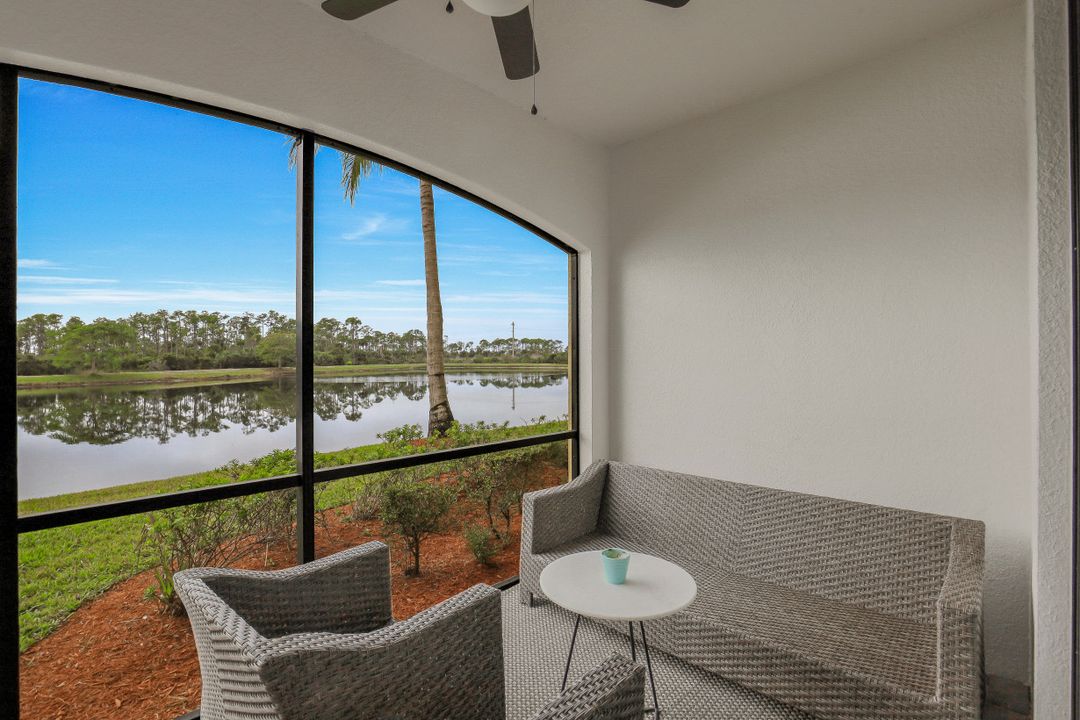 9727 Acqua Ct #415, Naples, FL 34113