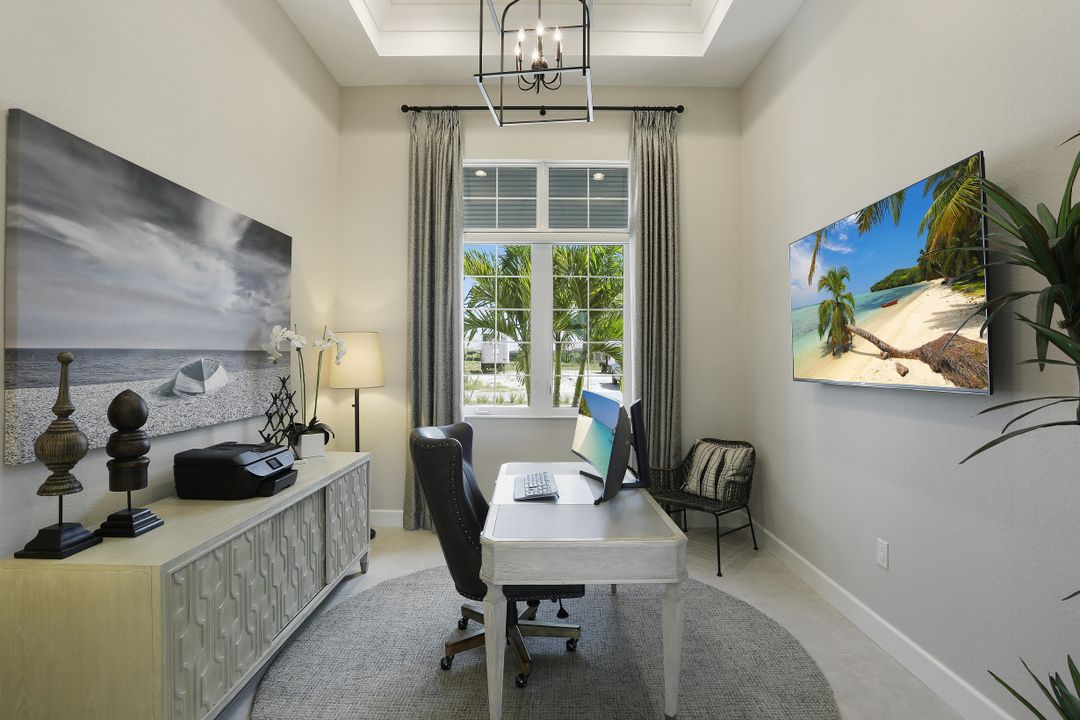 6035 Plana Cays Dr, Naples, FL 34113