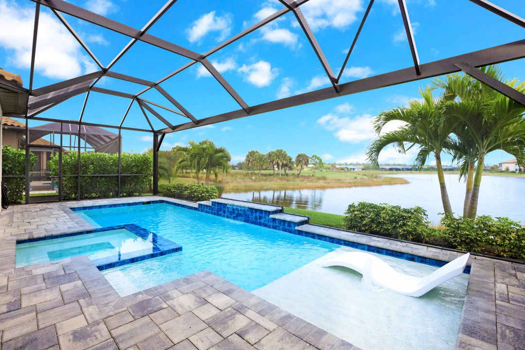 9400 Montelanico Loop, Naples, FL 34119
