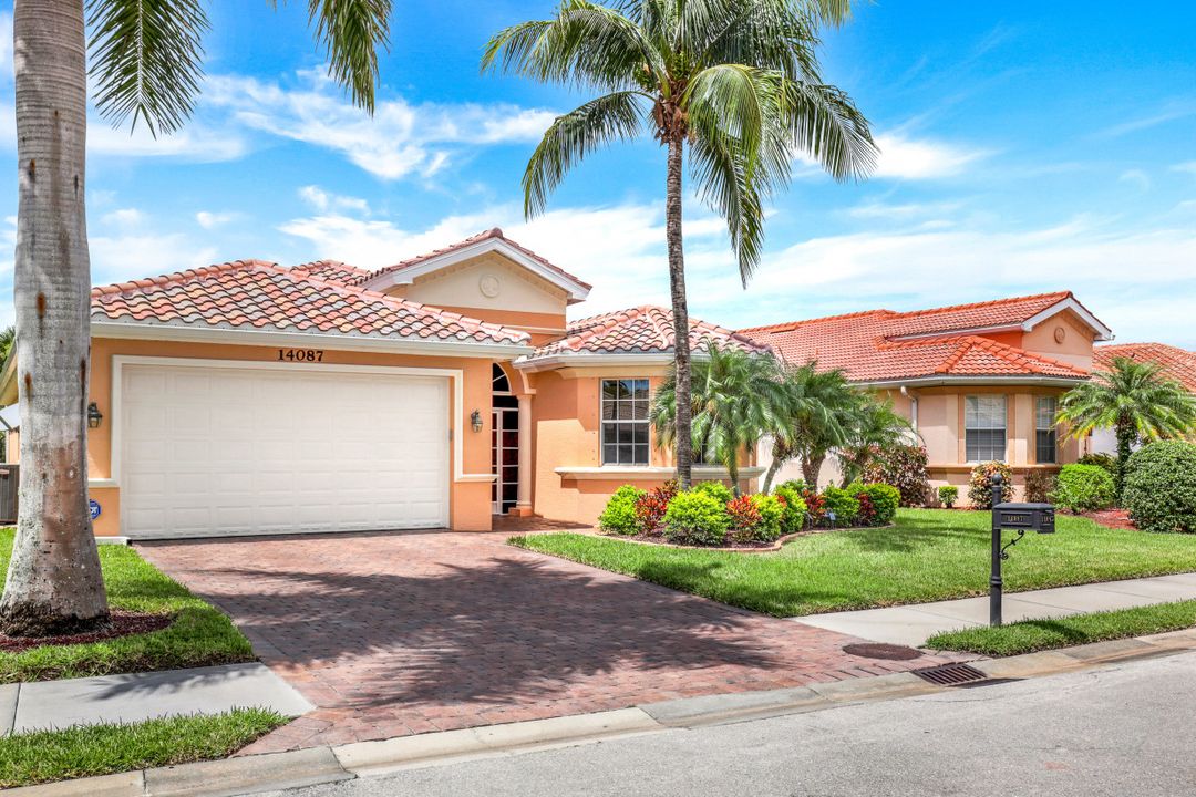 14087 Mirror Ct, Naples, FL 34114