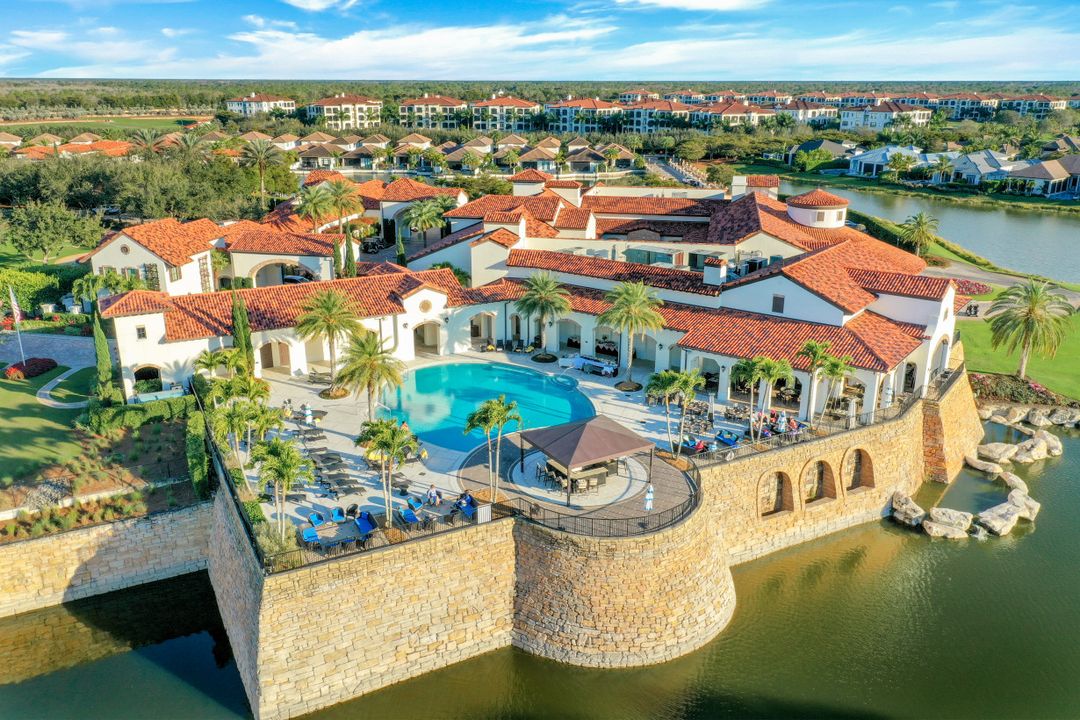 16439 Seneca Way, Naples, FL 34110