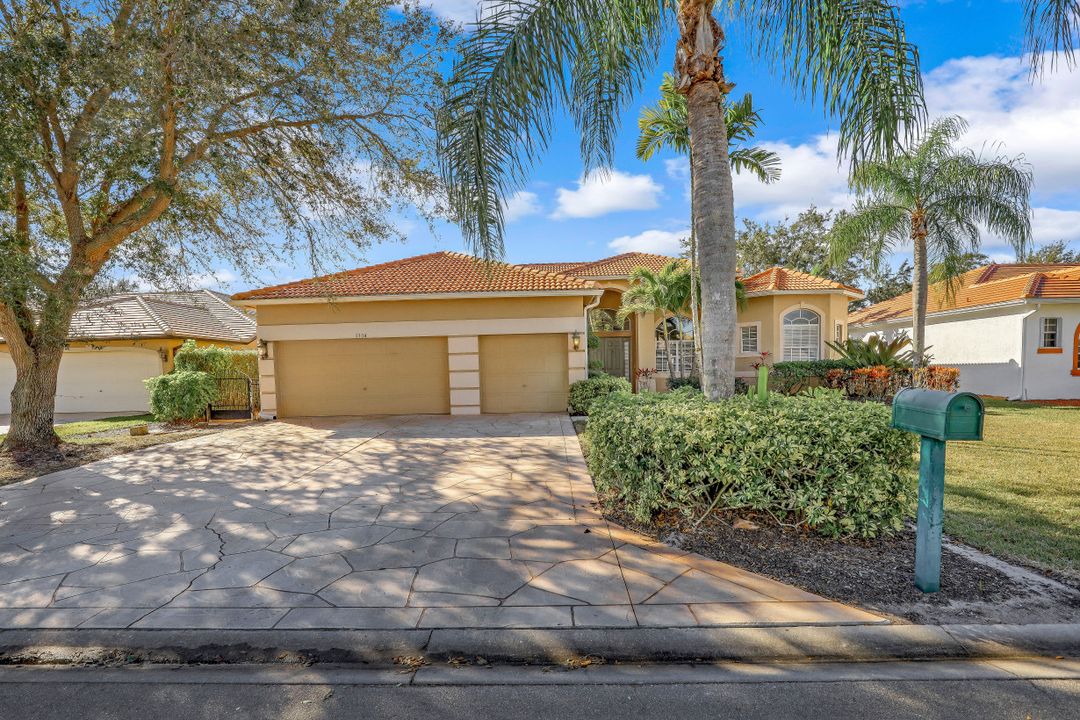 3304 Potomac Ct, Naples, FL 34120