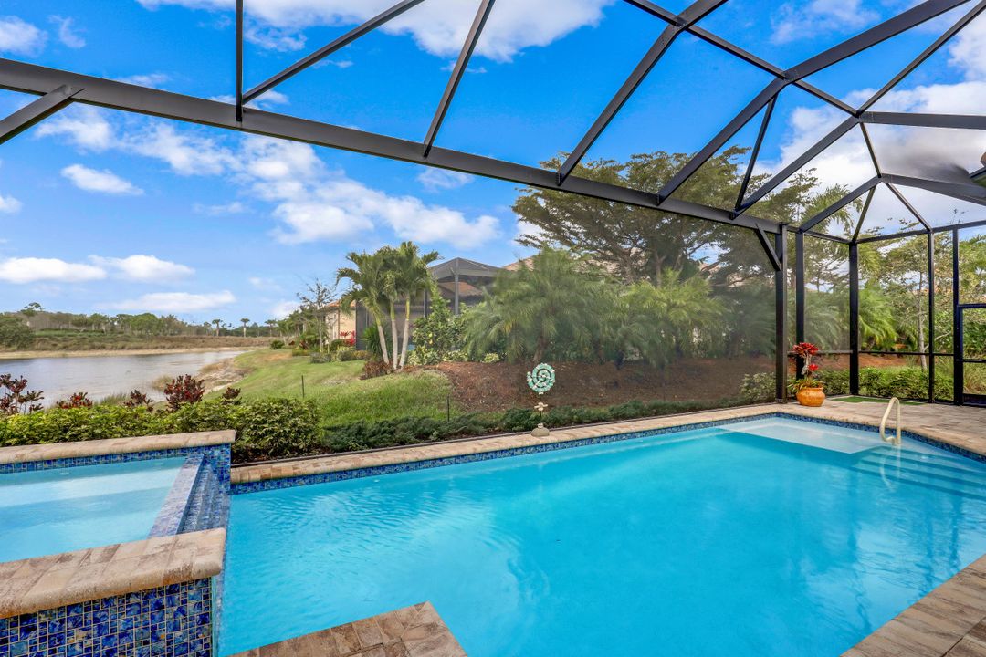 8651 Amour Ct, Naples, FL 34119