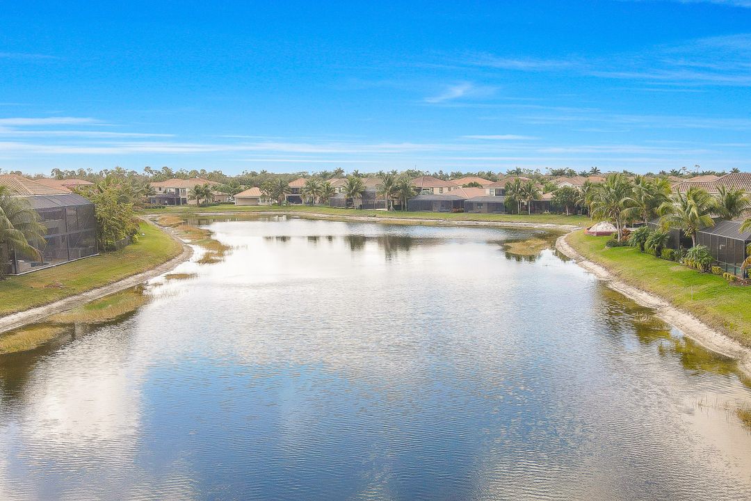 3462 Pacific Dr, Naples, FL 34119