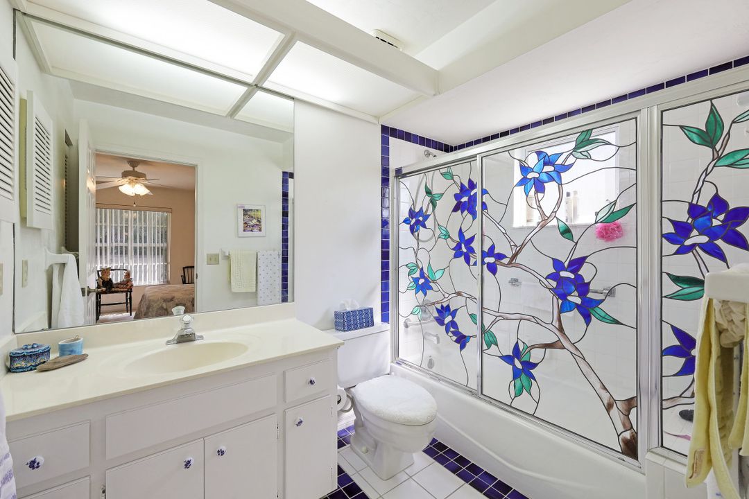 812 102nd Ave N, Naples, FL 34108