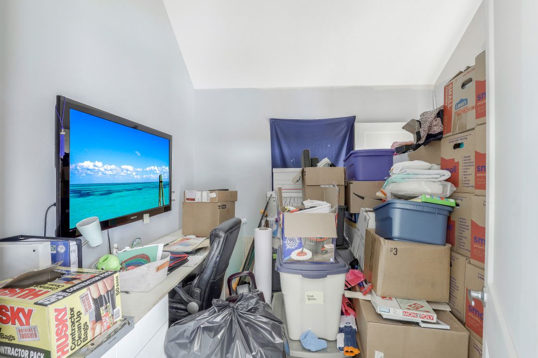 781 11th St SW, Naples, FL 34117