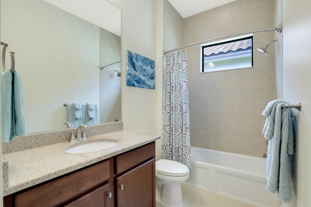 9097 Isla Bella Cir, Bonita Springs, FL 34135