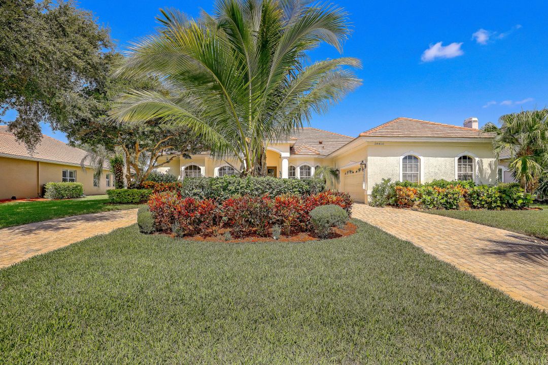 28416 Sombrero Dr, Bonita Springs, FL 34135