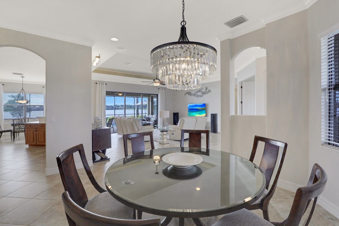 10066 Biscayne Bay Ln, Naples, FL 34120