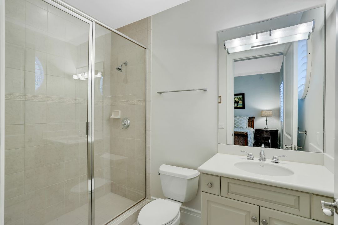 1400 Gulf Shore Blvd N #208, Naples, FL 34102