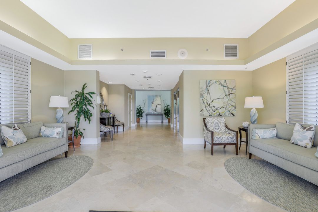 40 Seagate Dr #1203, Naples, FL 34103