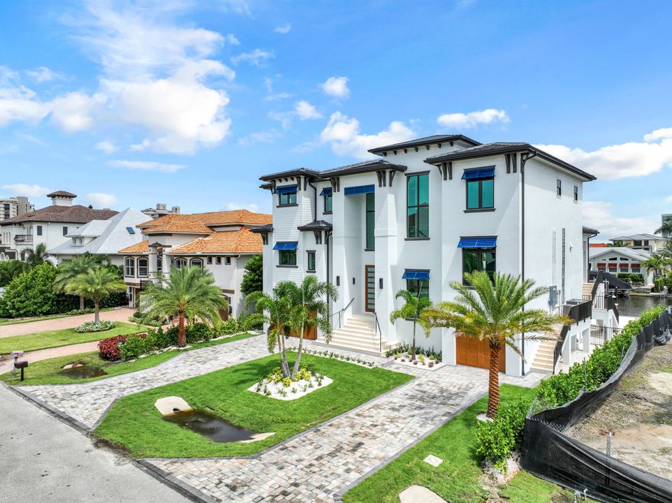 241 Egret Ave, Naples, FL 34108