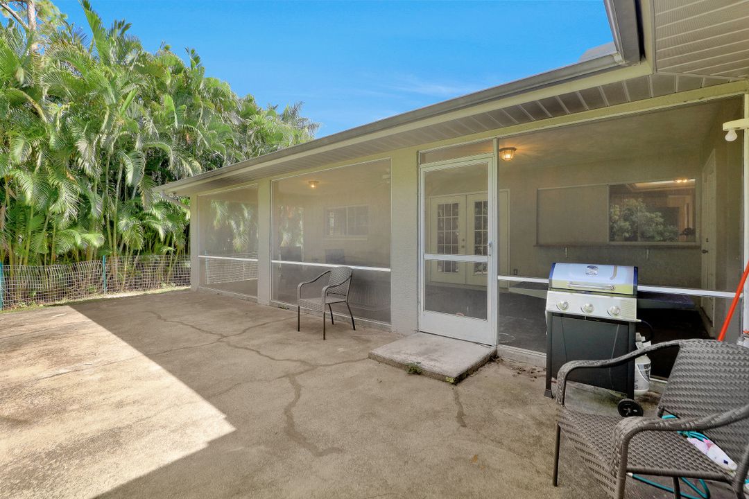 6665 Dabney St, Fort Myers, FL 33966