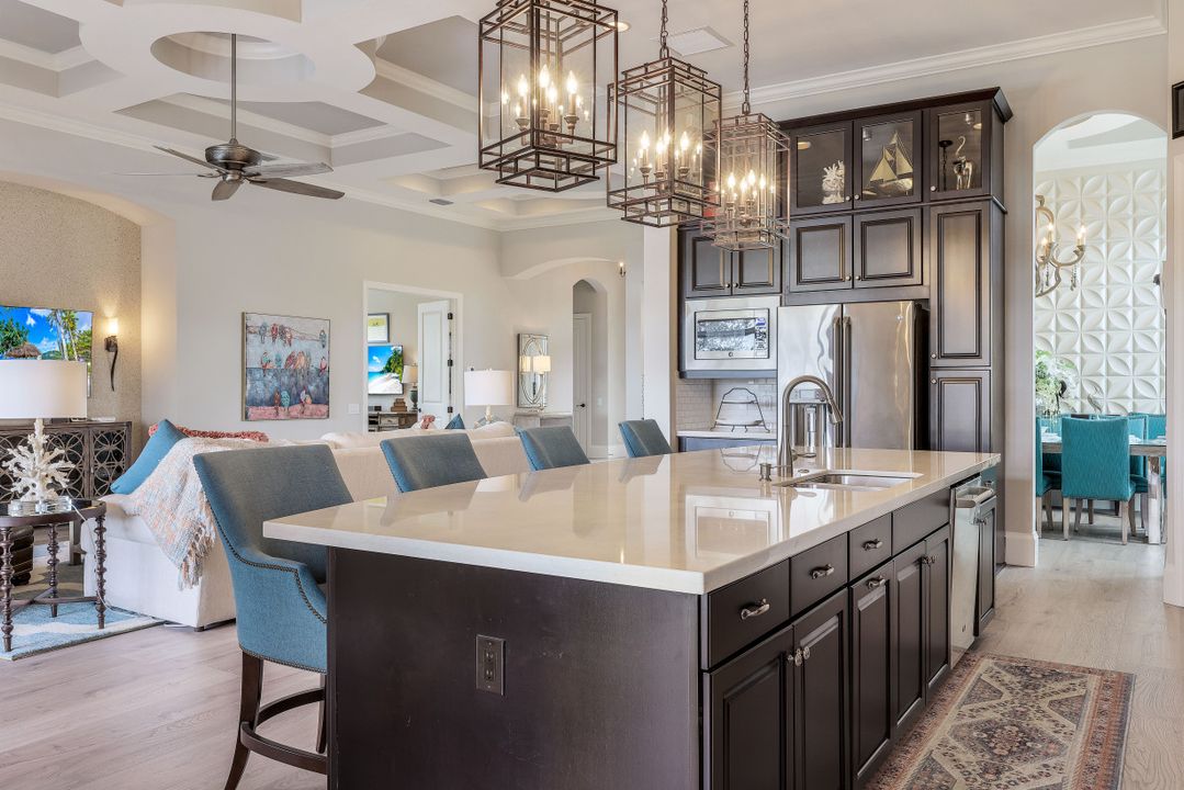 8837 Savona Ct, Naples, FL 34119