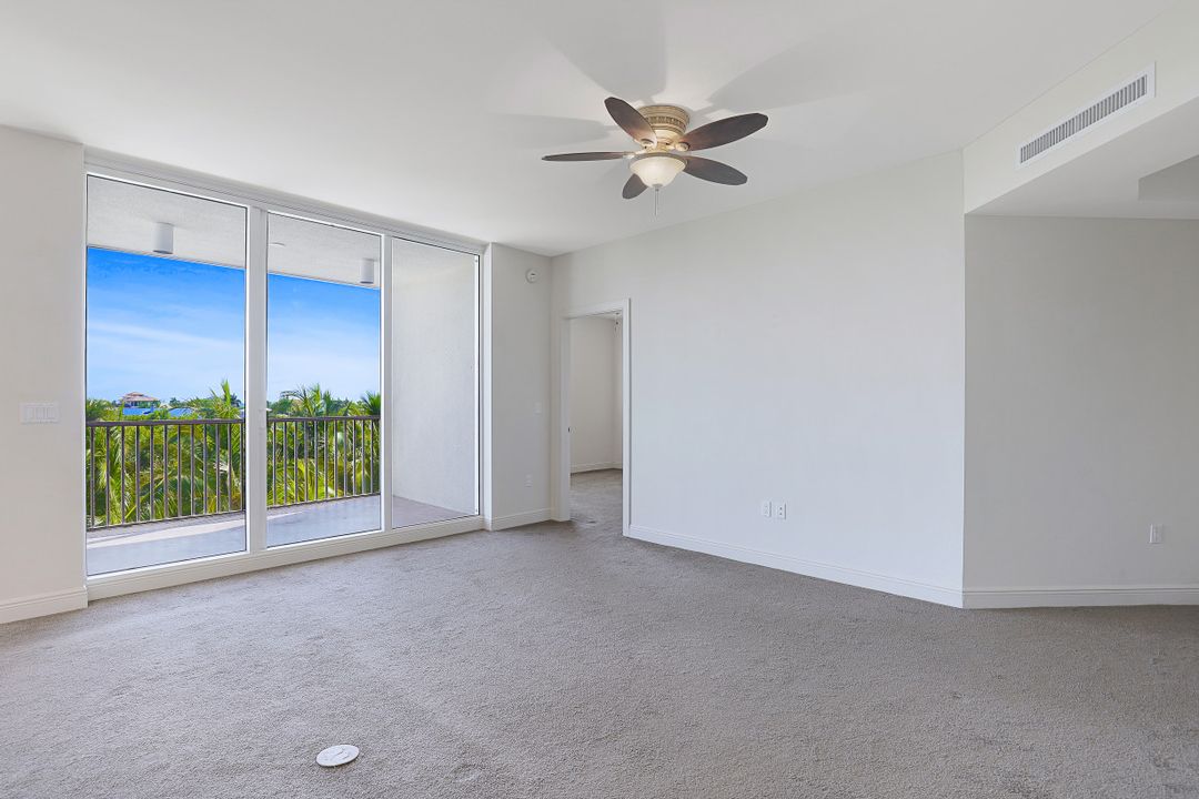 4182 Bay Beach Ln #743, Fort Myers Beach, FL 33931