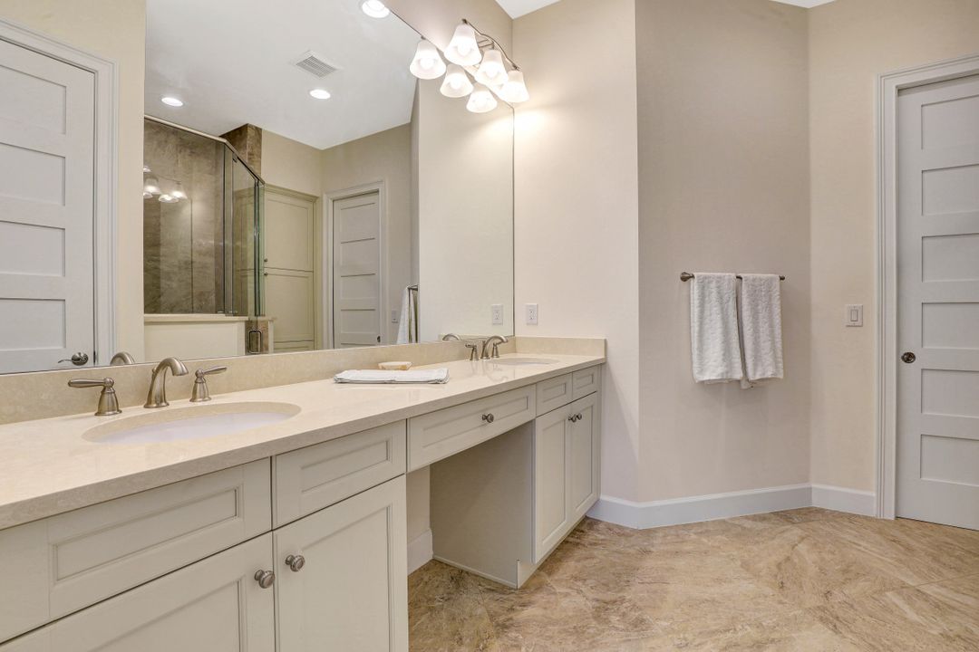 5778 Highbourne Dr, Naples, FL 34113