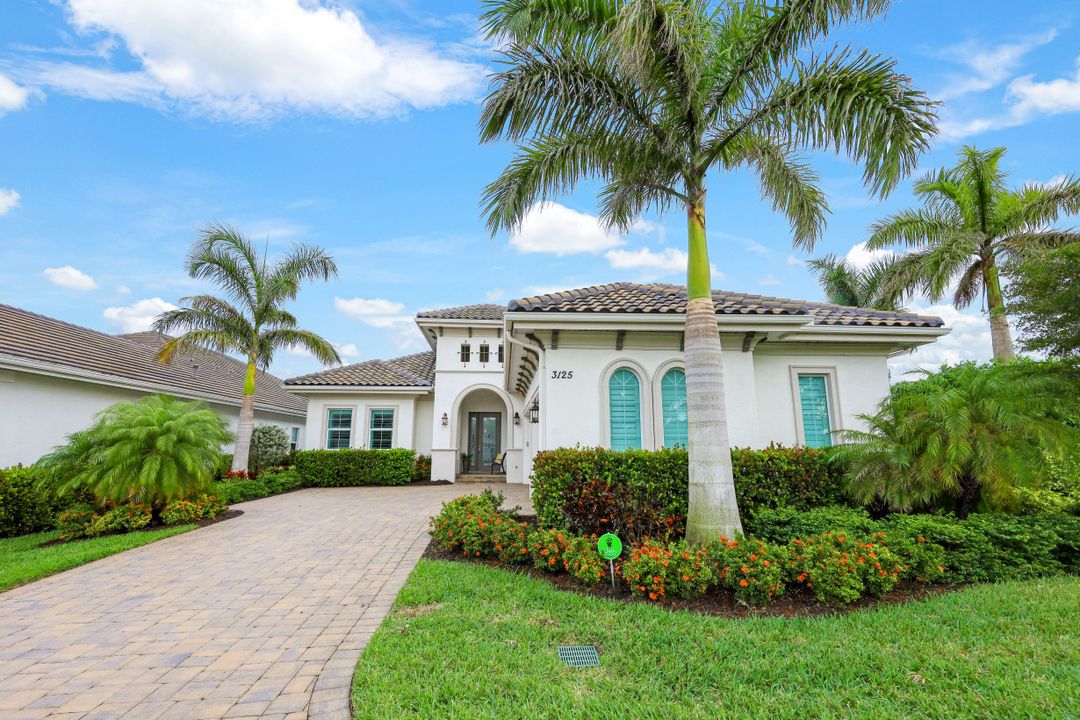 3125 Capistrano Ln, Naples, FL 34114