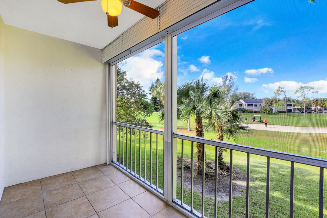 160 Turtle Lake Ct #204, Naples, FL 34105