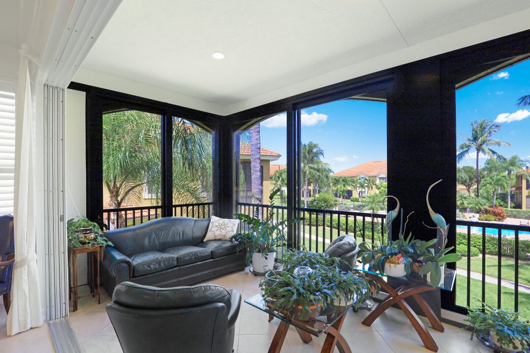 5001 Maxwell Cir #201, Naples, FL 34105