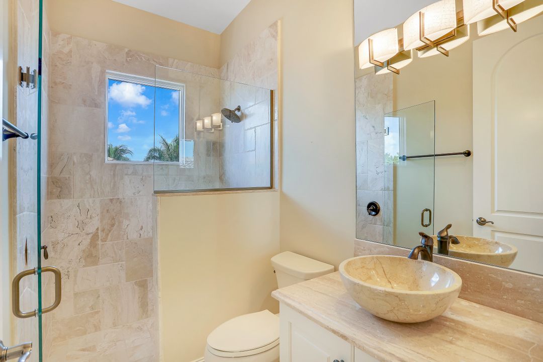 11735 Via Savona Ct, Miromar Lakes, FL 33913