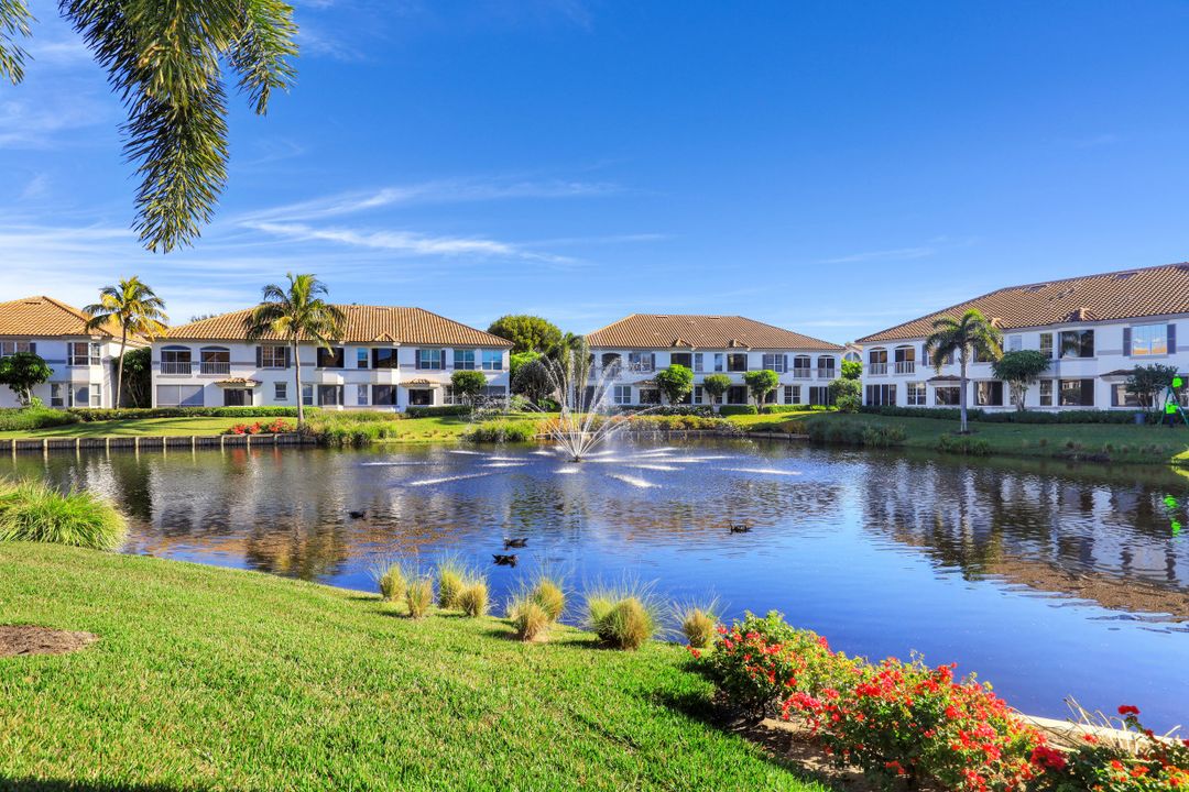 158 Colonade Cir, Naples, FL 34103