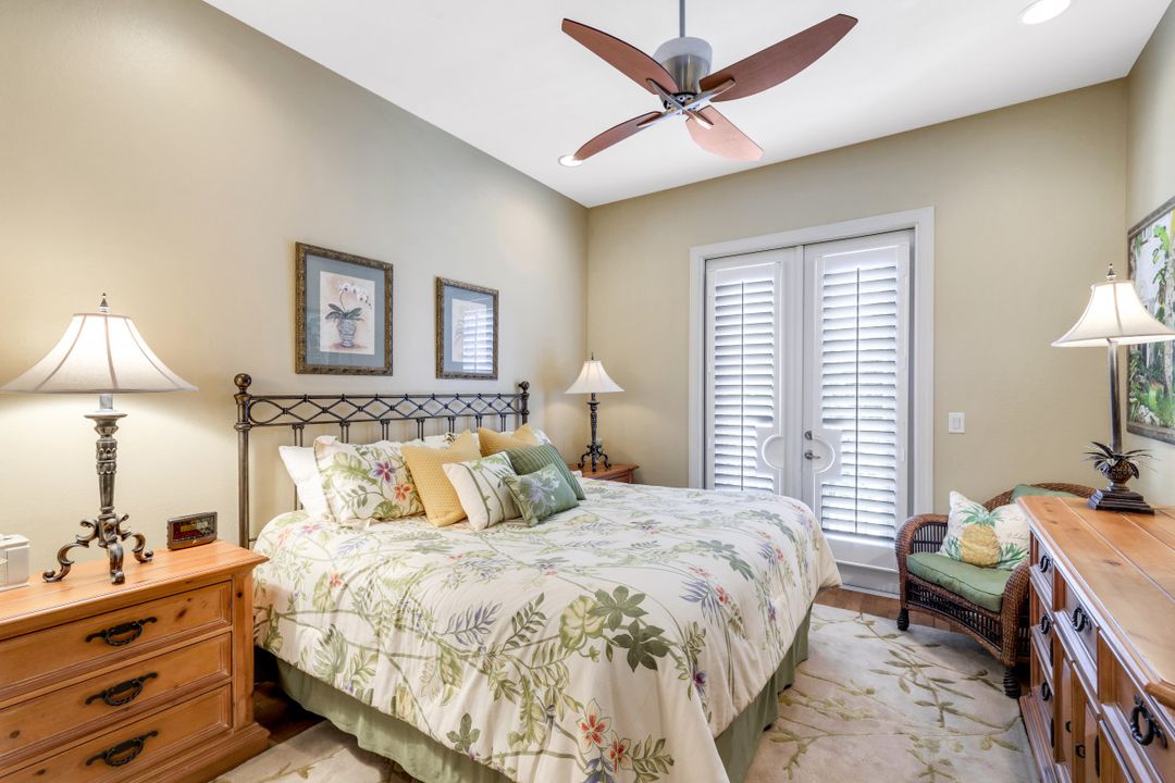 9220 Quartz Ln #201, Naples, FL 34120