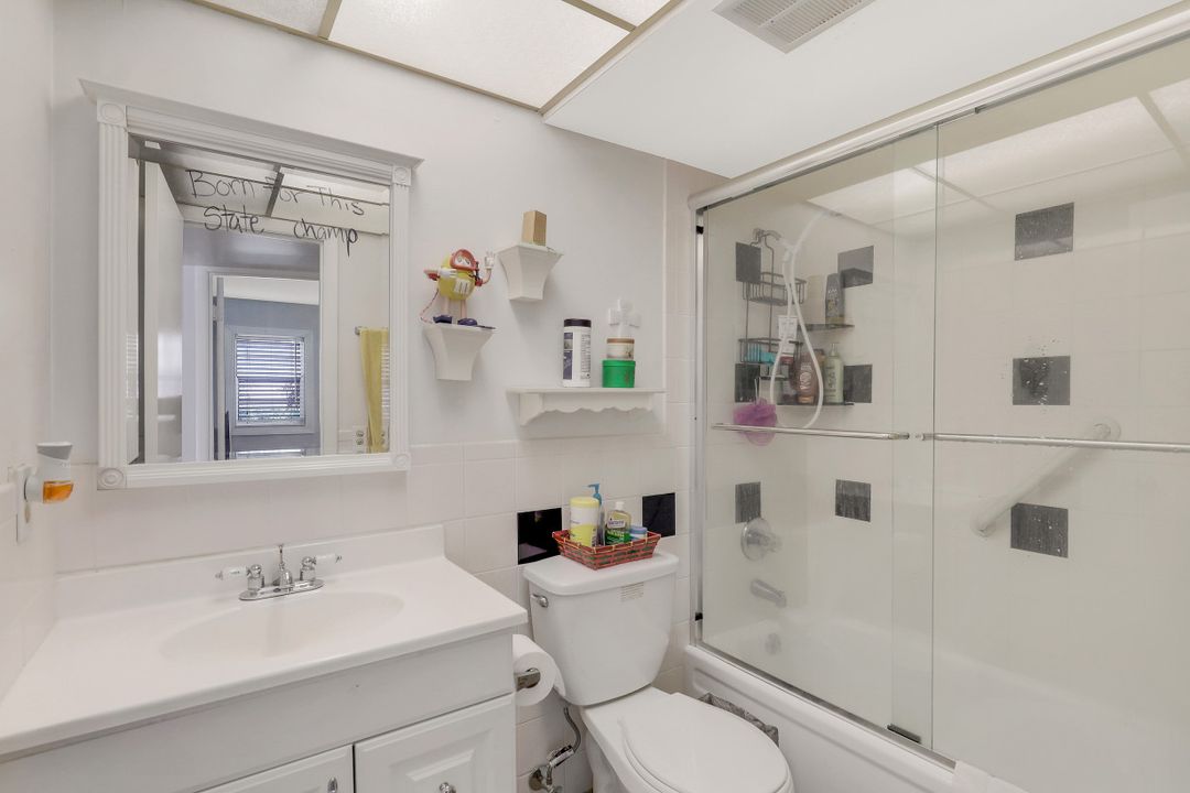 100 Forest Lakes Blvd #112, Naples, FL 34105