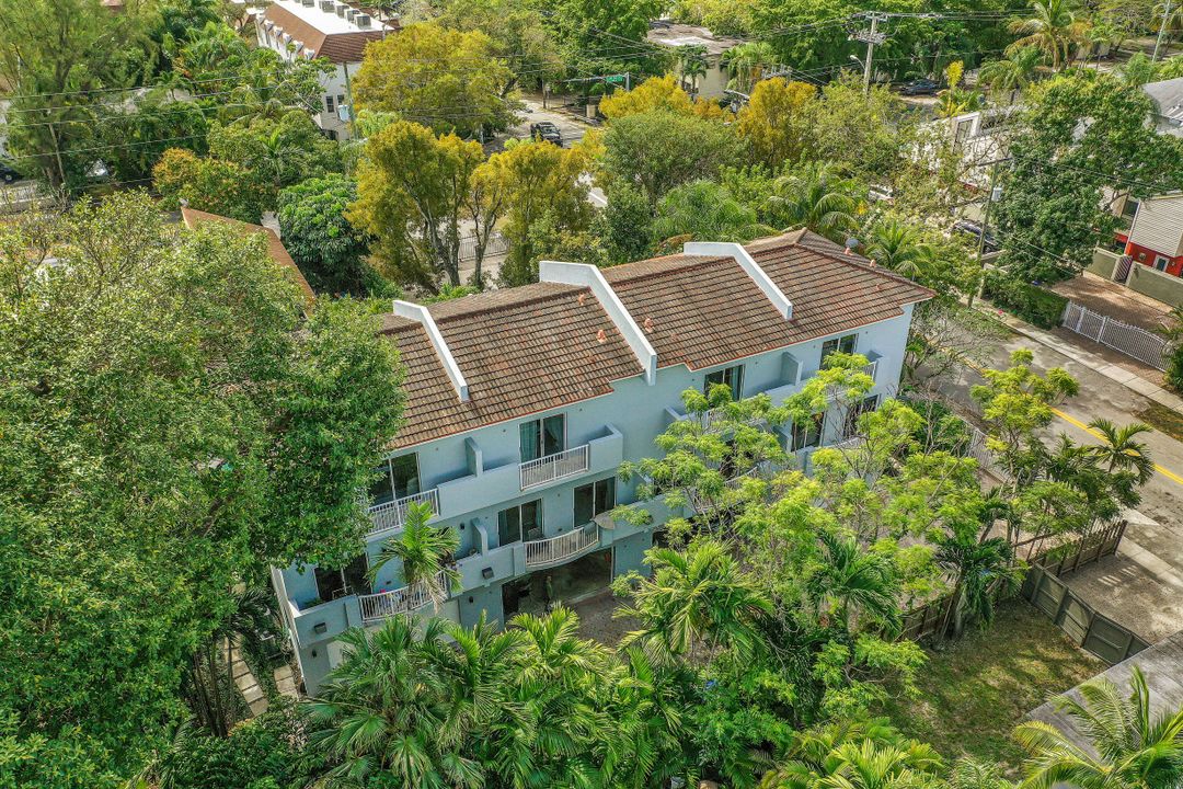 2951 Virginia St, Miami, FL 33133