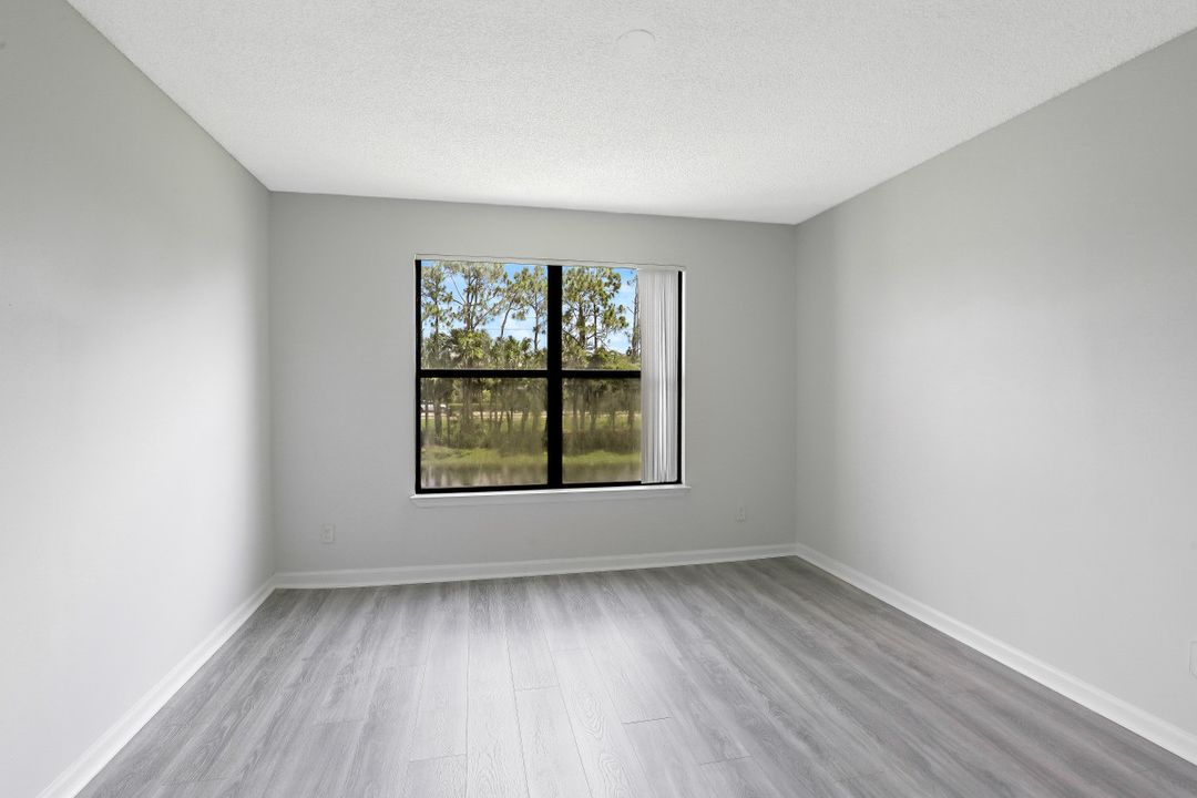 13545 Eagle Ridge Dr #826, Fort Myers, FL 33912