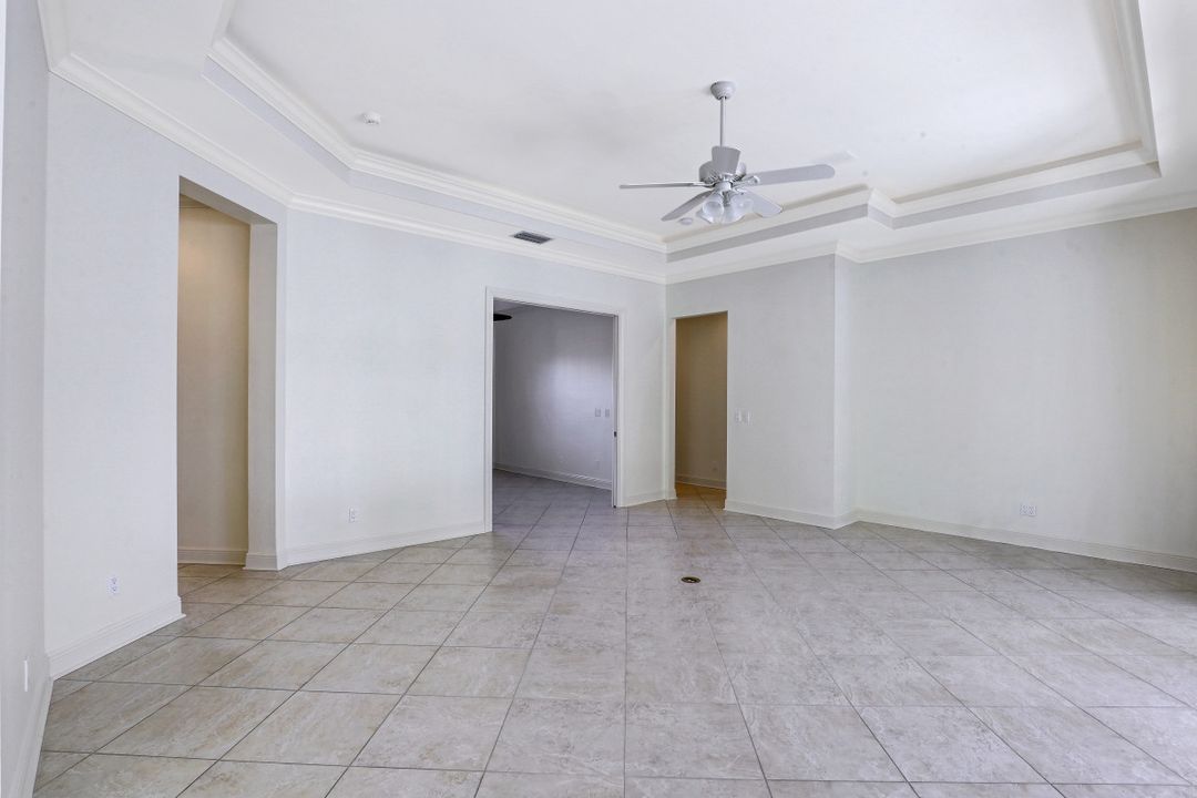 2362 Terra Verde Ln, Naples, FL 34105