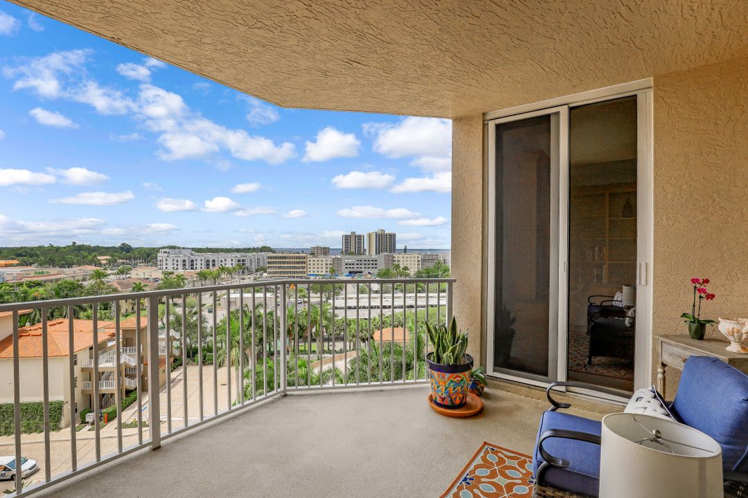 2090 W First St #808, Fort Myers, FL 33901