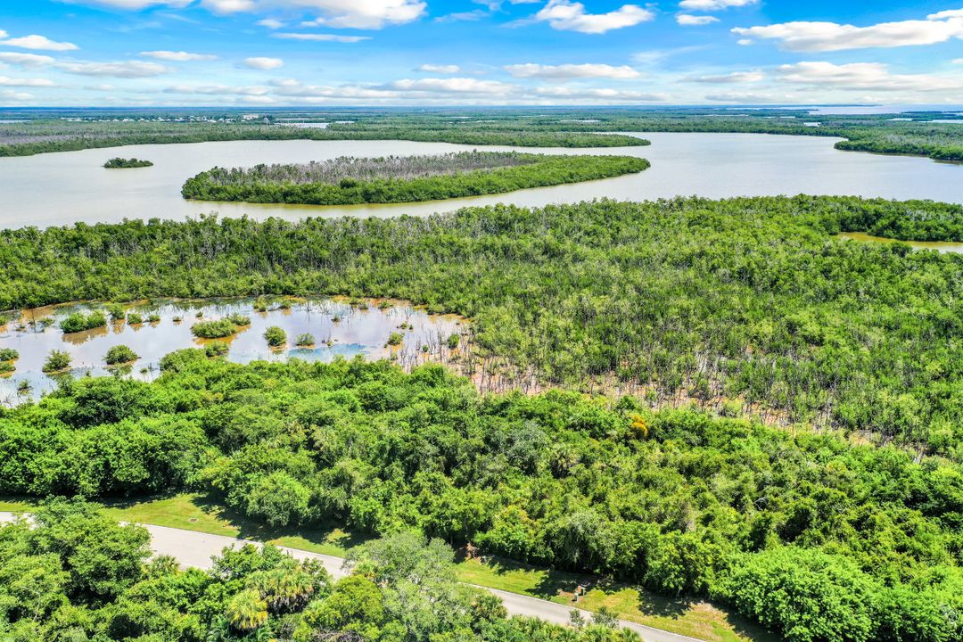 828 Whiskey Creek Dr, Marco Island, FL 34145