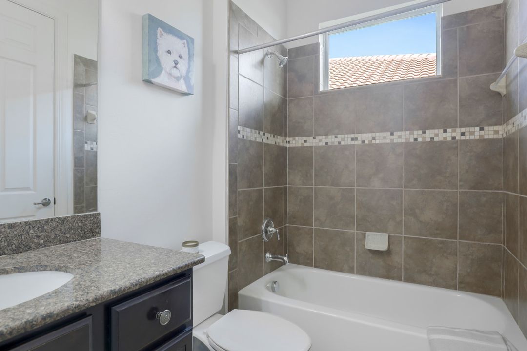 9415 Quarry Dr, Naples, FL 34120