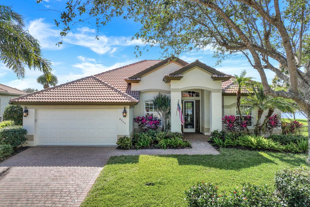 8979 Morgan Ct, Naples, FL 34113