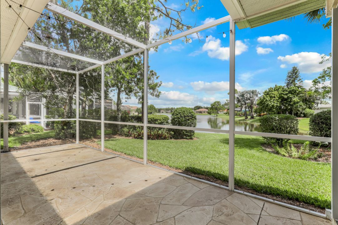 3738 Recreation Ln, Naples, FL 34116