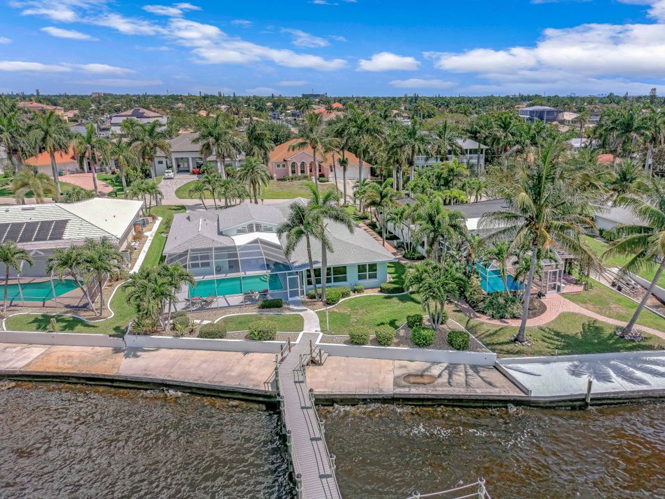 642 Coral Dr, Cape Coral, FL 33904