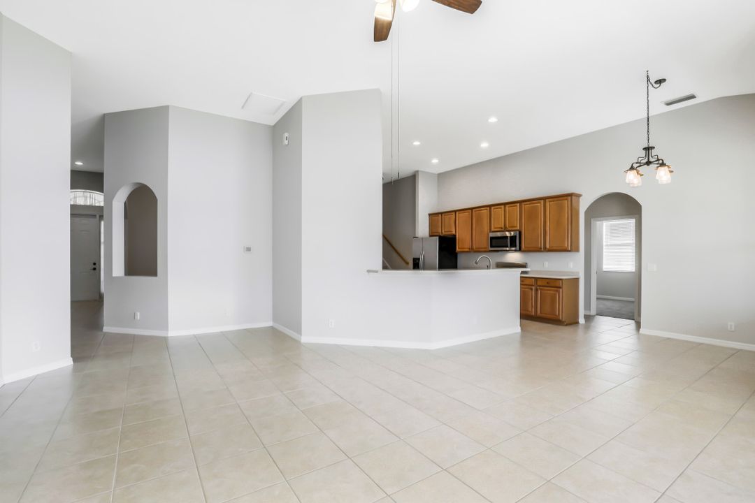 2227 Grove Dr, Naples, FL 34120